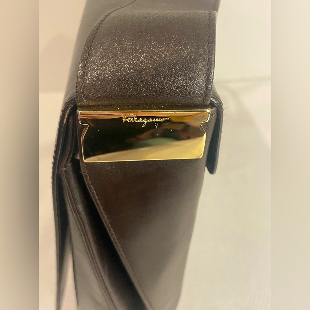 SALVATORE FERRAGAMO / VINTAGE! RARE! Espresso Brown Leather Shoulder Bag - Picture 10 of 16